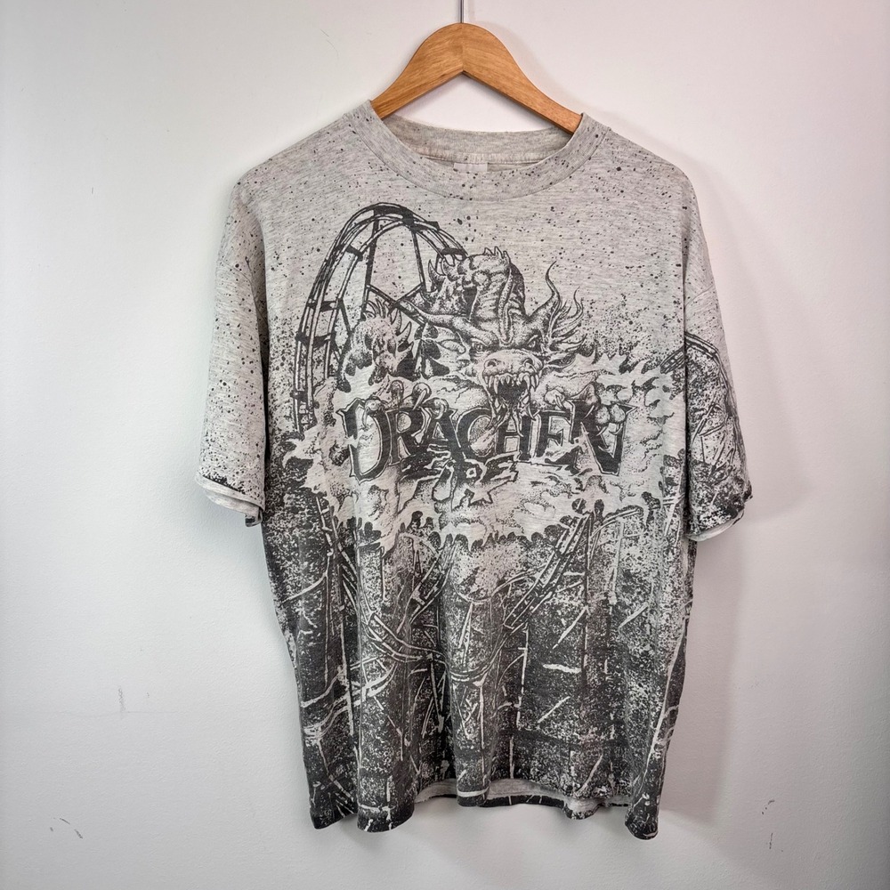 Vintage 90s Busch Gardens Drachen Fire Roller Coaster AOP T Shirt USA One Size